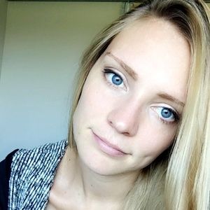 Meet your Posher, Kelli